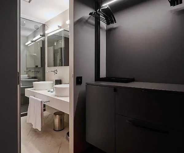 Mytale Creative Academy Hotel Rom